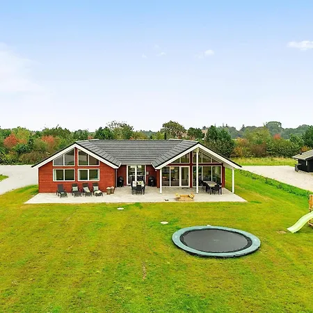 Luxury Retreat With Pool - By Traum Holiday home Grenaa