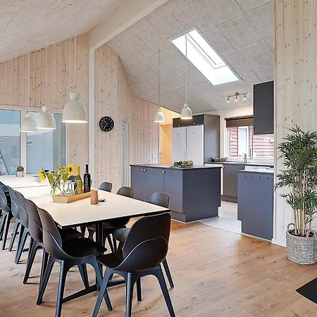 Holiday home Luxury Retreat With Pool - By Traum *