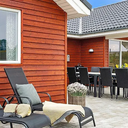 Luxury Retreat With Pool - By Traum Holiday home *