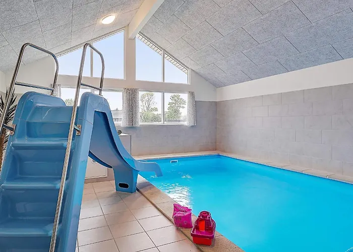 Luxury Retreat With Pool - By Traum Grenå
