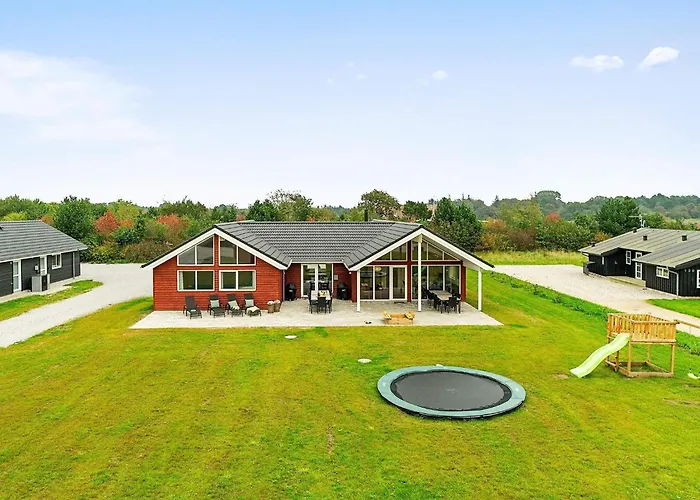 Luxury Retreat With Pool - By Traum Ferienhaus Grenå
